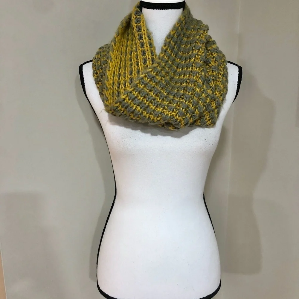 *BP* Gold x Gray Knitted Infinity Fashion Scarf
